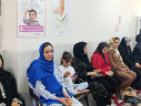 تجلیل از جوانان در حال آموزش هنگام ازدواج و مادران باردار در مرکز پیله‌وری به مناسبت هفته جوانی جمعیت